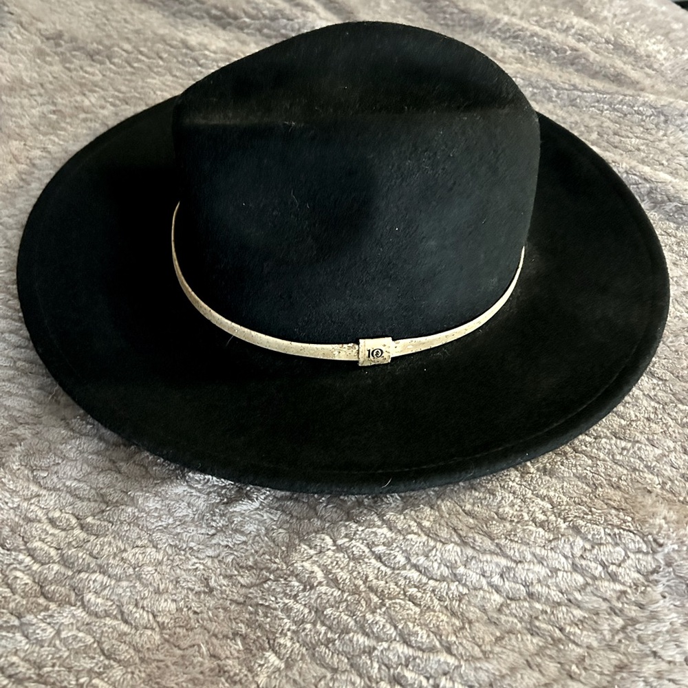 tentree Festival Hat (Never Worn; Size Small)